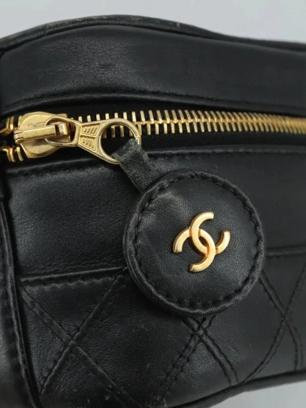 CHANEL Bicolore Vanity Hand Bag Leather Black Gold CC Auth 108585